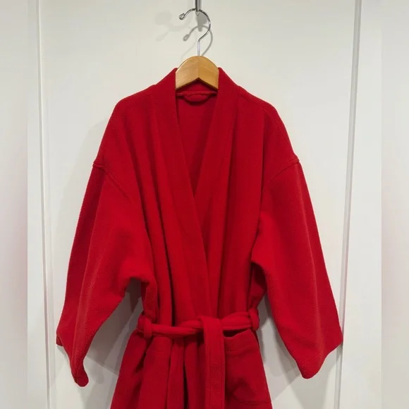 Red Fleece Kimono Style Robe - Picture 4 of 8